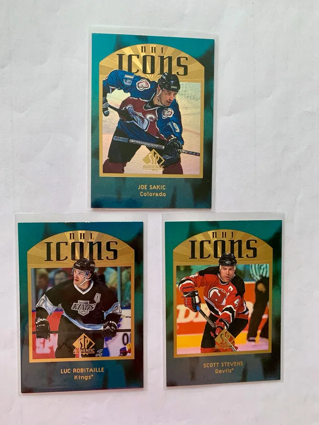 9 NHL Icon Cards image indicator(3)