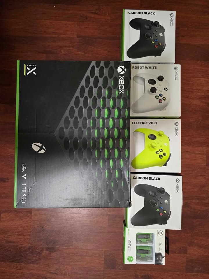 Xbox Series X -Gaming Console- 1TB SSD - Includes 5 Xbox Wireles - photo 2