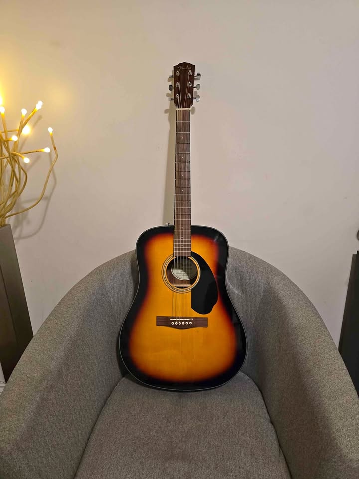 Fender Acoustic guitar with Fender Hard case