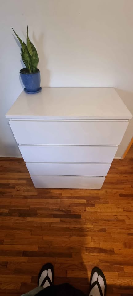 Ikea: 4 drawer Storklinto dresser - photo 4
