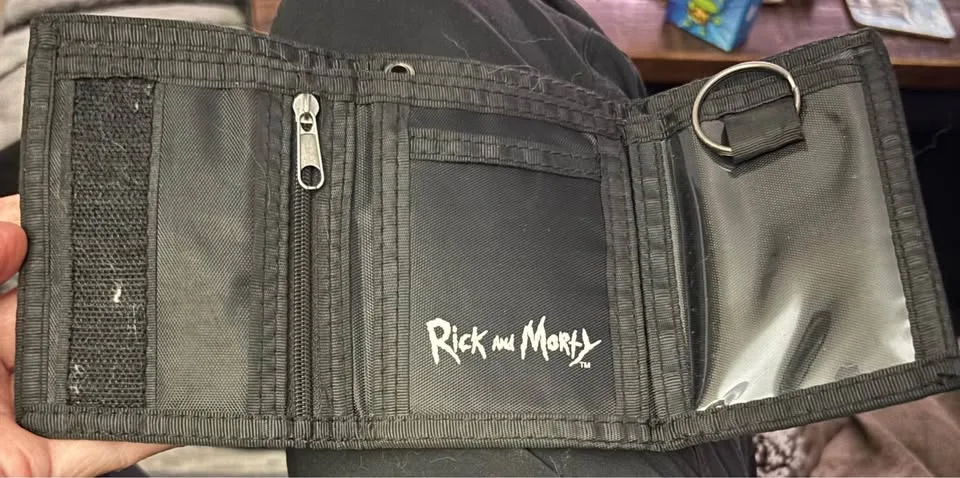 Rick and Morty wallet 🥕 image indicator(3)