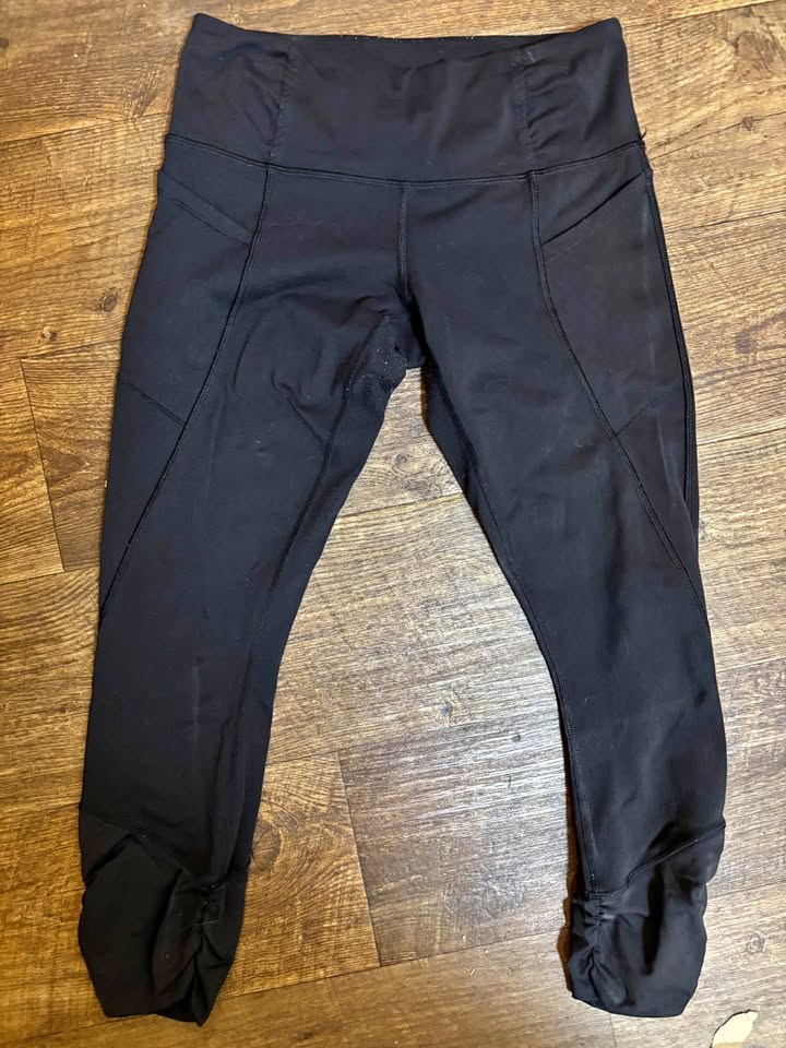 Lululemon size 6 🥕