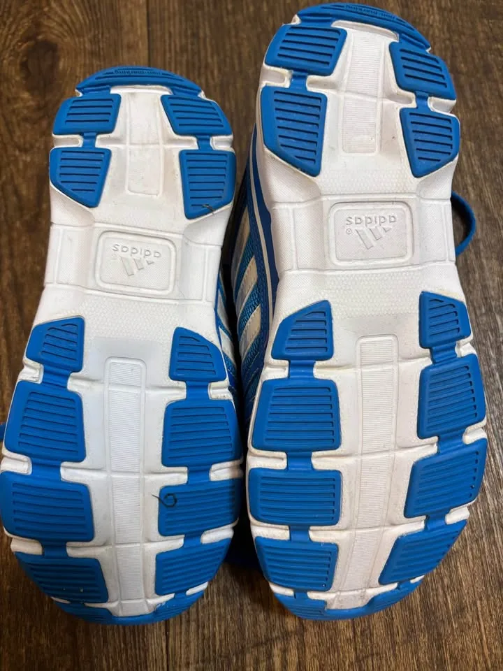 Boys adidas size 5 🥕 image indicator(2)
