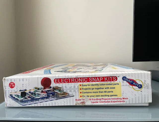 Snap Circuits Electronics Kit image indicator(5)