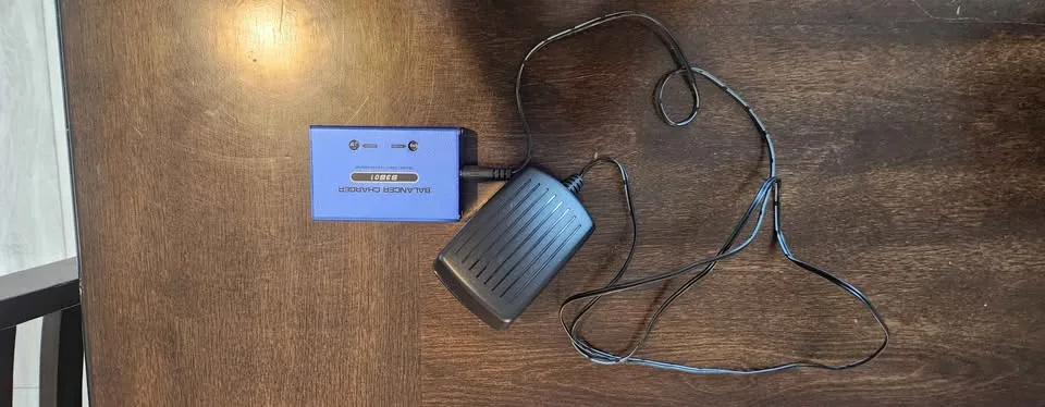 Lipo battery ×2 plus charger image indicator(2)