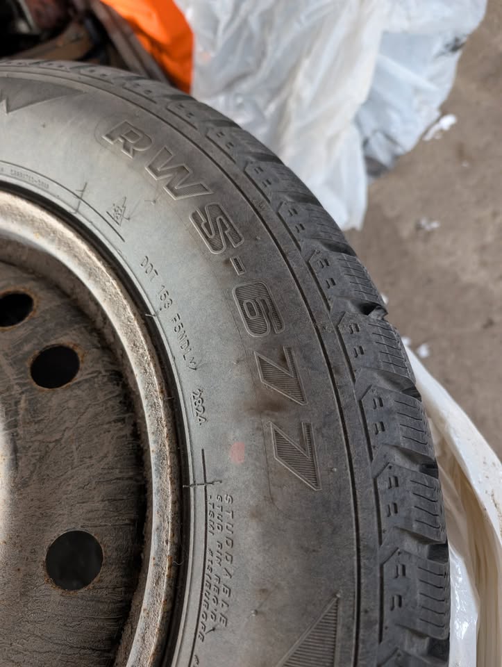 235/65R17 Winter Tires on Rims - Honda Odyssey - photo 2
