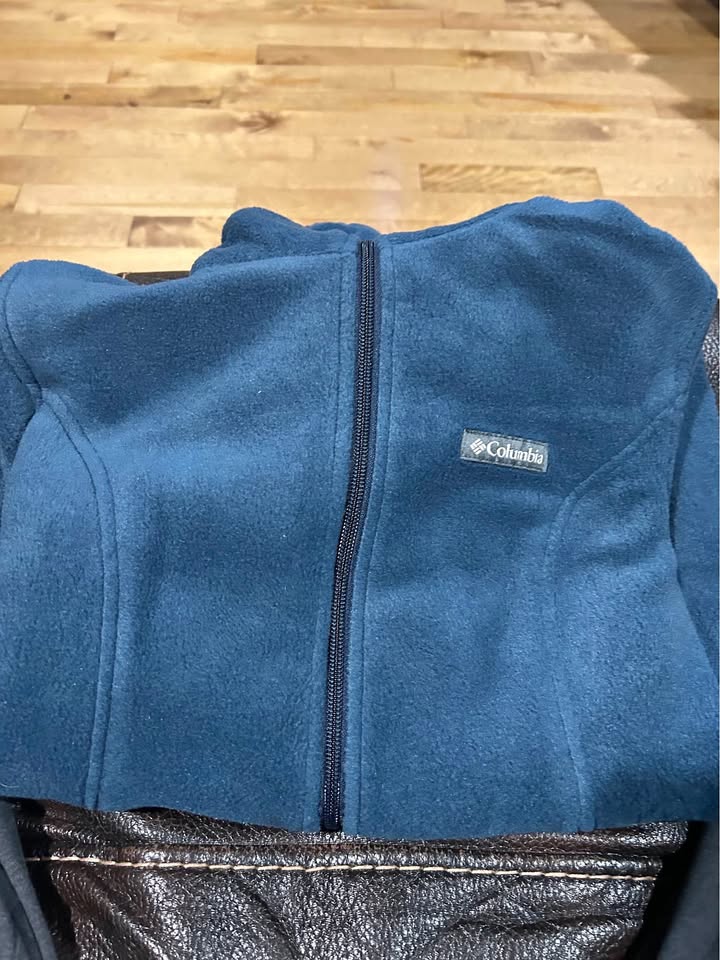 Women’s Columbia fleece jacket