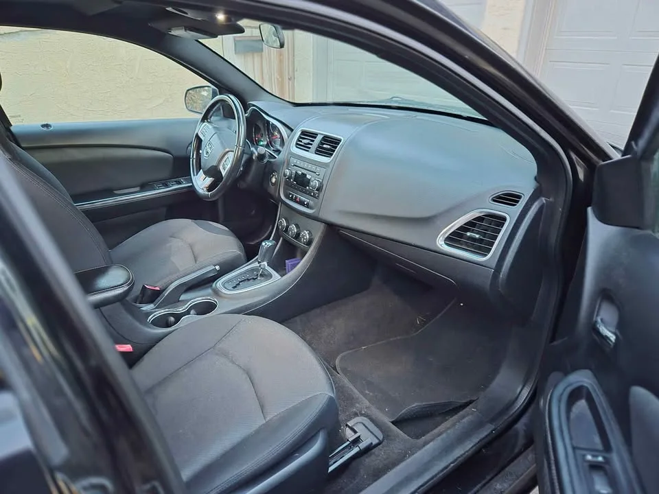 2011 Dodge Avenger SXT image indicator(8)