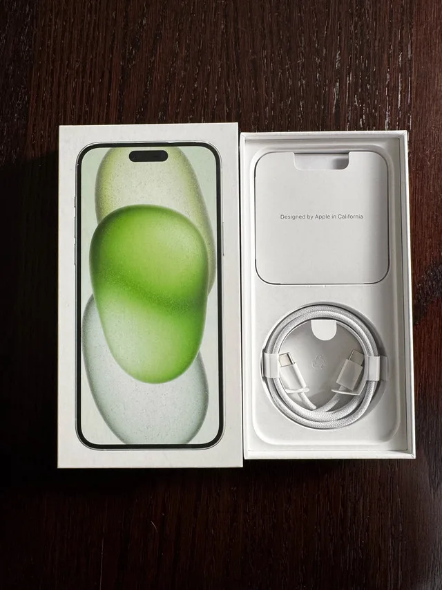 iPhone 15 Plus 128 GB image indicator(2)