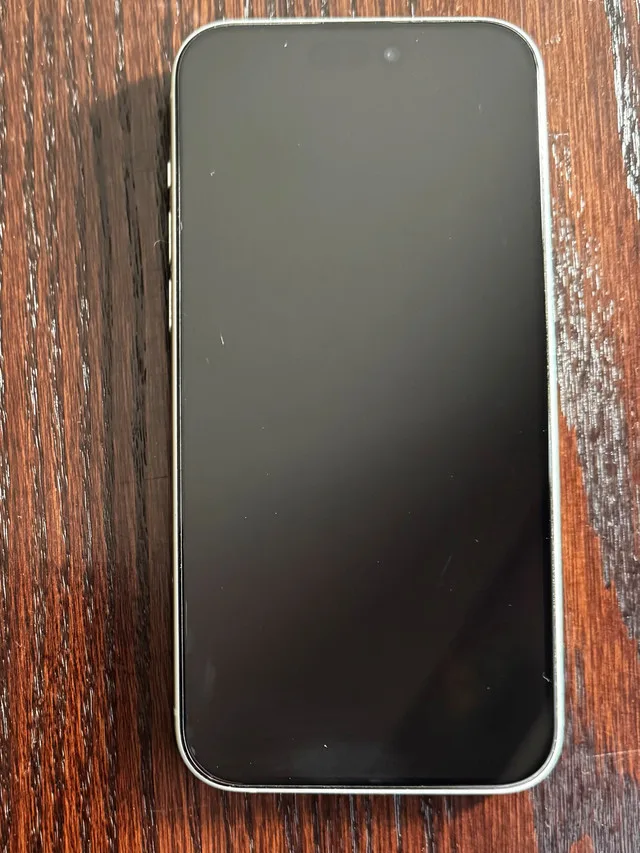 iPhone 15 Plus 128 GB image indicator(3)