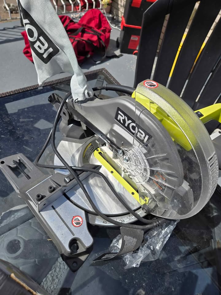 Chop saw - photo 2
