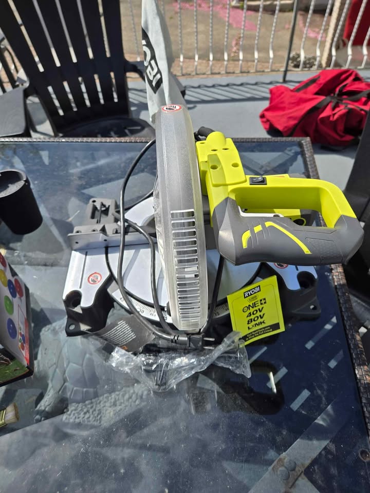 Chop saw - photo 3