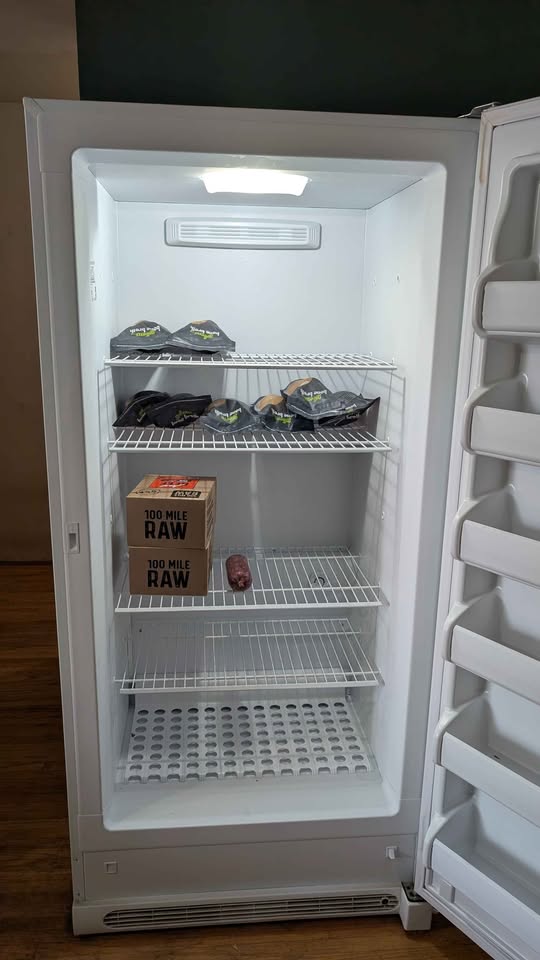 Frigidaire freezer, good used condition - photo 3