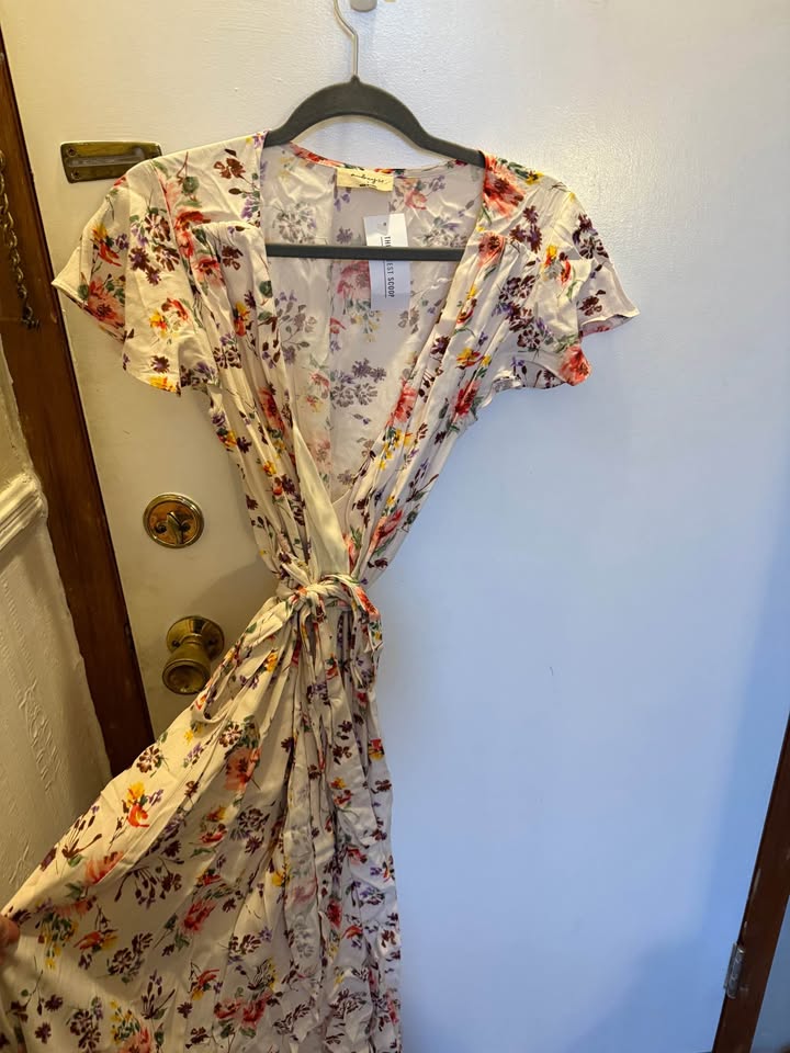 NWT Latest Scoop Floral Wrap Dress - photo 3