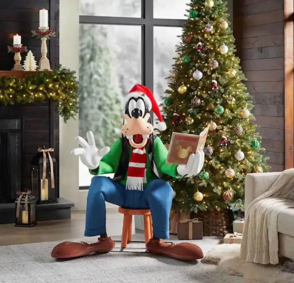 Disney 4 ft. Animated Holiday Goofy Animatronic *NEW* image indicator(3)