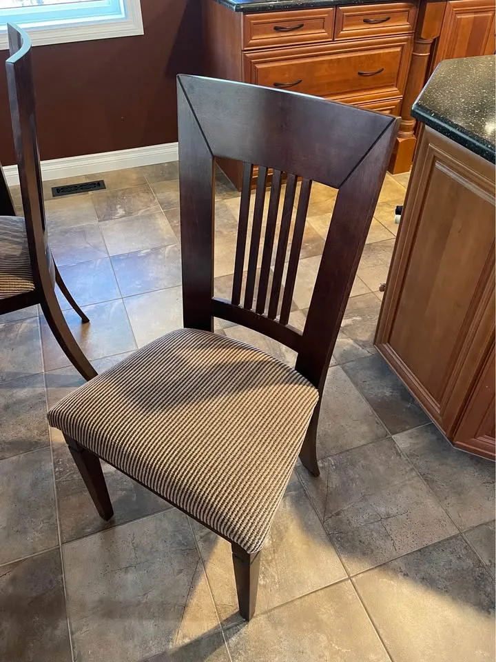 Cottswood Dining Table + 6 Chairs image indicator(3)