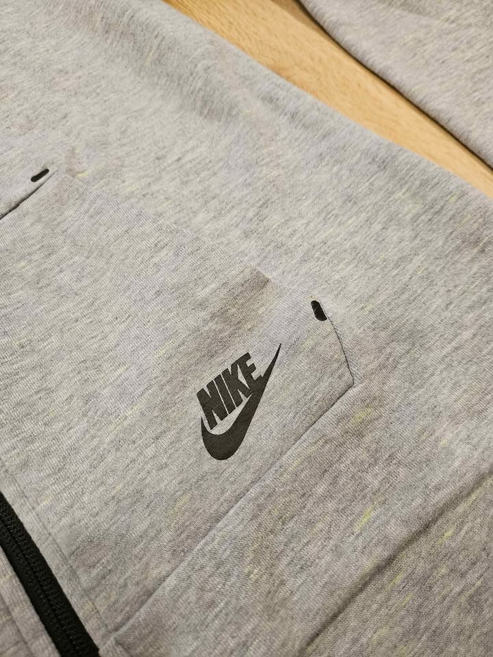 NIKE tech fleece Moto cape sweater size small womens - photo 2
