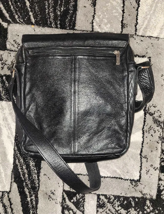 DANIER LEATHER SIDE BAG image indicator(3)