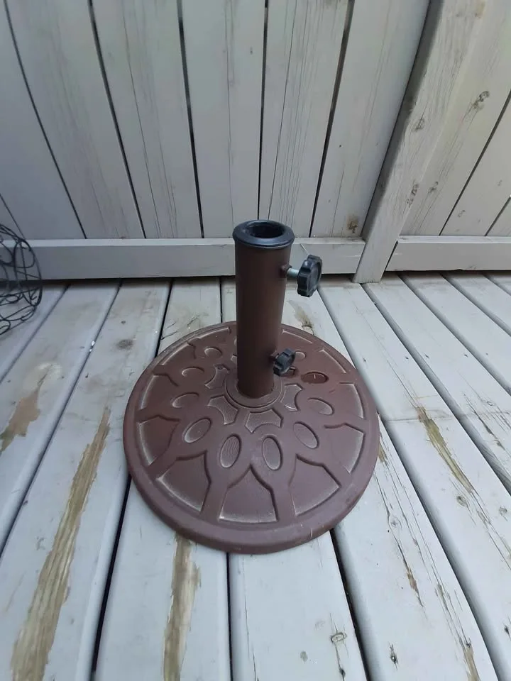 Household Items: Pots, Hoses, Fire Pit, More image indicator(5)