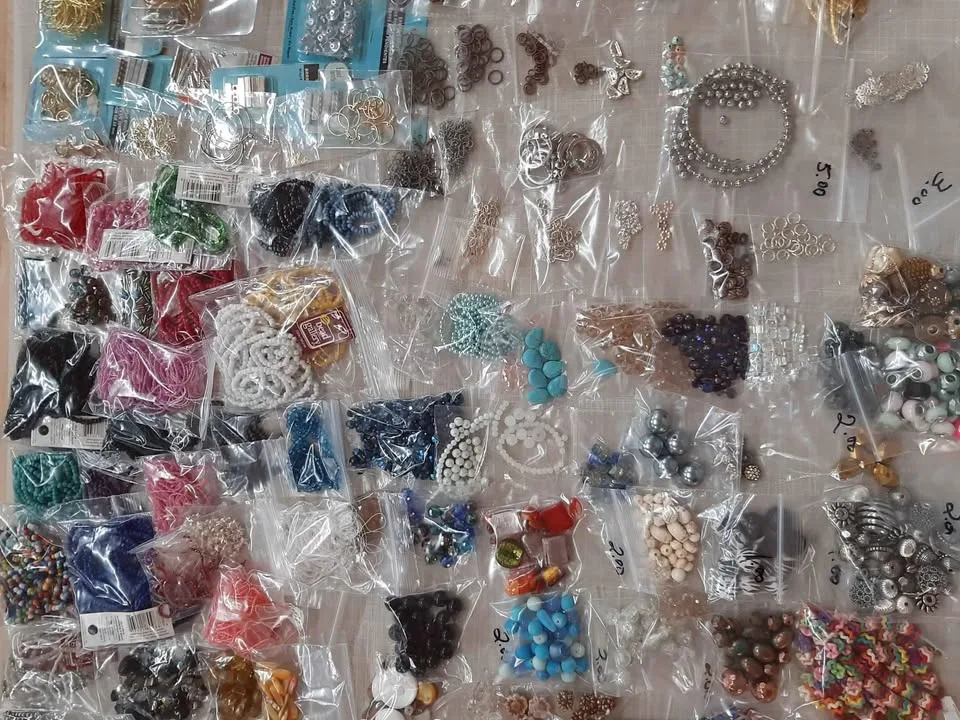 Beading Supplies and storage image indicator(9)