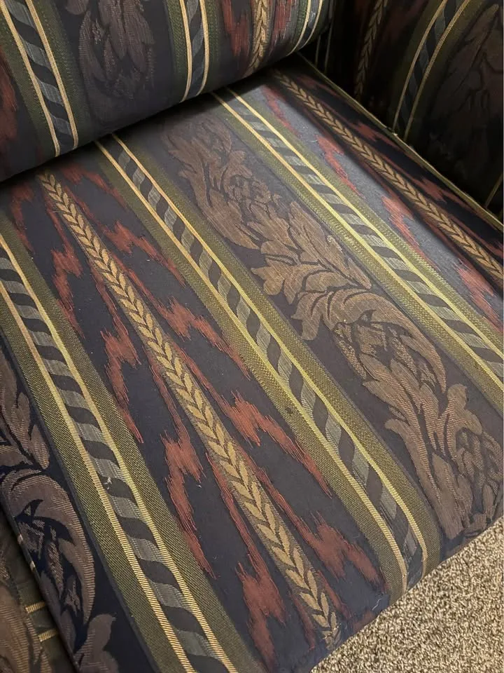 Love Seat image indicator(3)