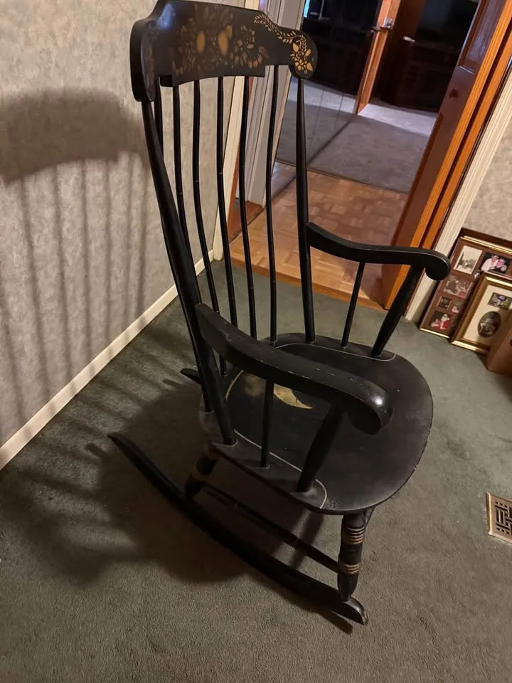 Nichols & Stone Co Rocking Chair image indicator(2)