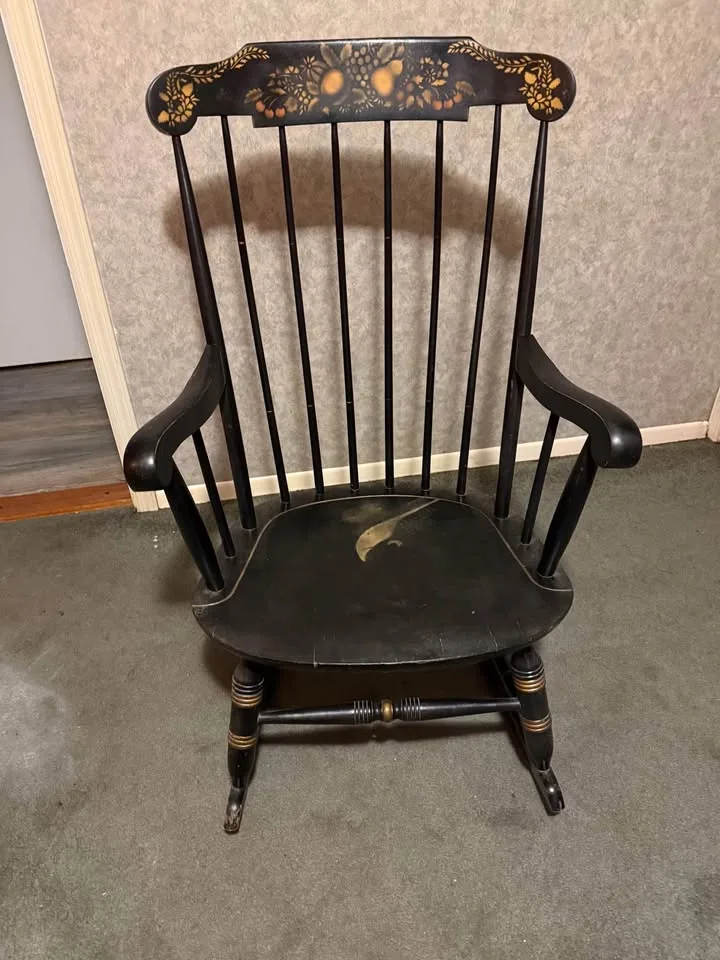 Nichols & Stone Co Rocking Chair image indicator(3)