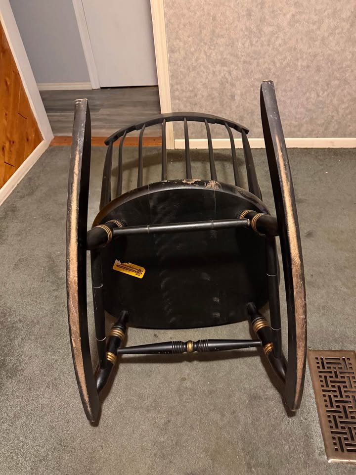 Nichols & Stone Co Rocking Chair - photo 5