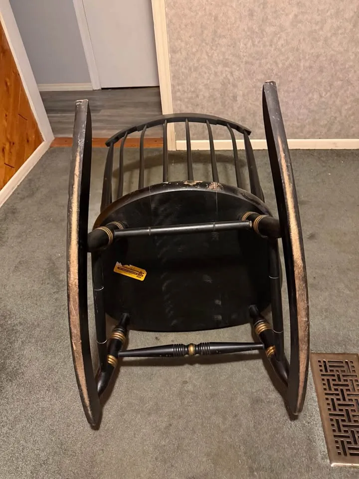 Nichols & Stone Co Rocking Chair image indicator(5)