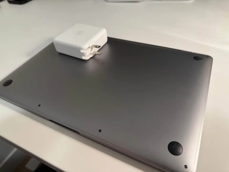 MacBook Pro 13” (2020) – Excellent Condition – $750 image indicator(6)