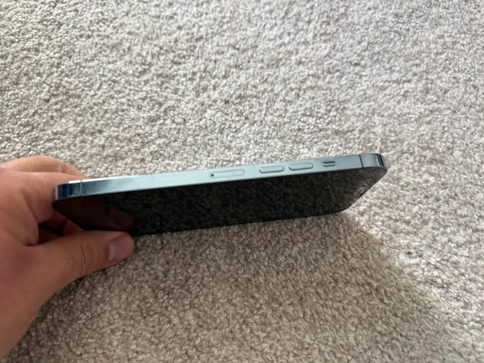 iPhone 13 Pro Max 256GB, 85% battery! Like NEW! image indicator(4)