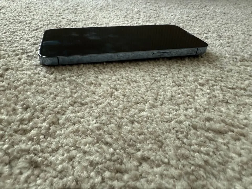 iPhone 13 Pro Max 256GB, 85% battery! Like NEW! image indicator(6)