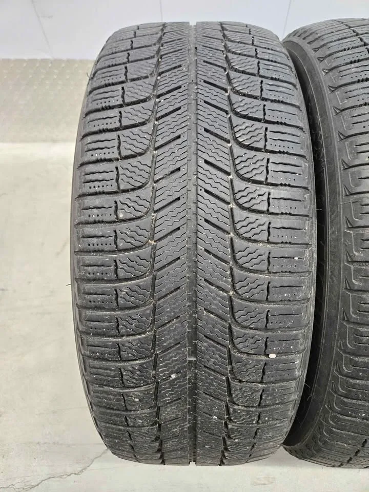 Michelin X-Ice Winter Tires- 225/55R17 image indicator(2)
