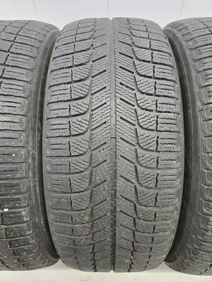 Michelin X-Ice Winter Tires- 225/55R17 image indicator(3)