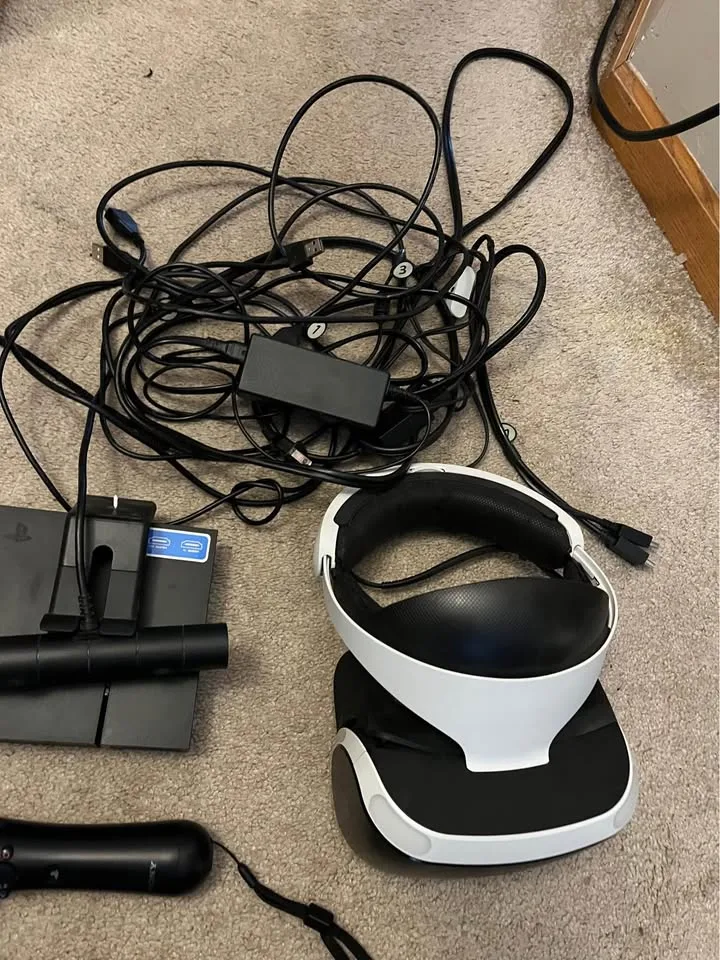 Sony PlayStation PSVR Bundle for PS4/PS5 w/5 Games image indicator(5)