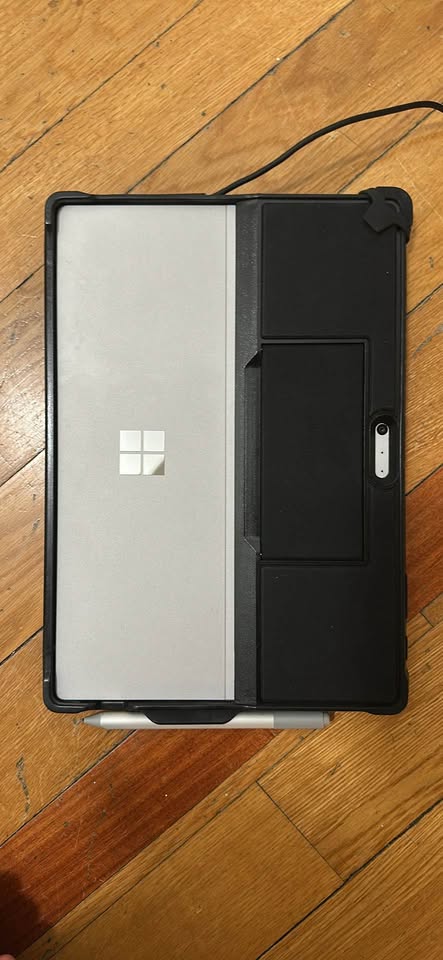 Tablet- Surface Pro 5 i7 16GB + Keyboard, Pen, Mouse & Case - photo 2