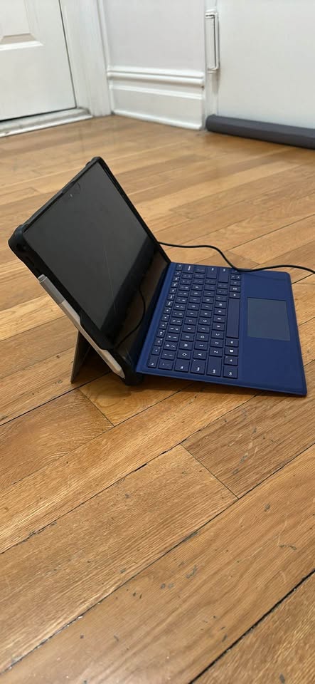 Tablet- Surface Pro 5 i7 16GB + Keyboard, Pen, Mouse & Case - photo 4