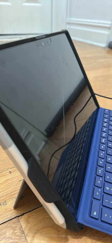 Tablet- Surface Pro 5 i7 16GB + Keyboard, Pen, Mouse & Case - photo 5