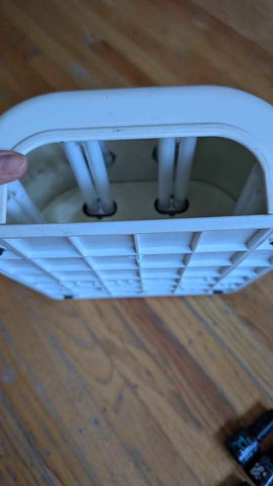 UV lamp for gel nails - photo 2