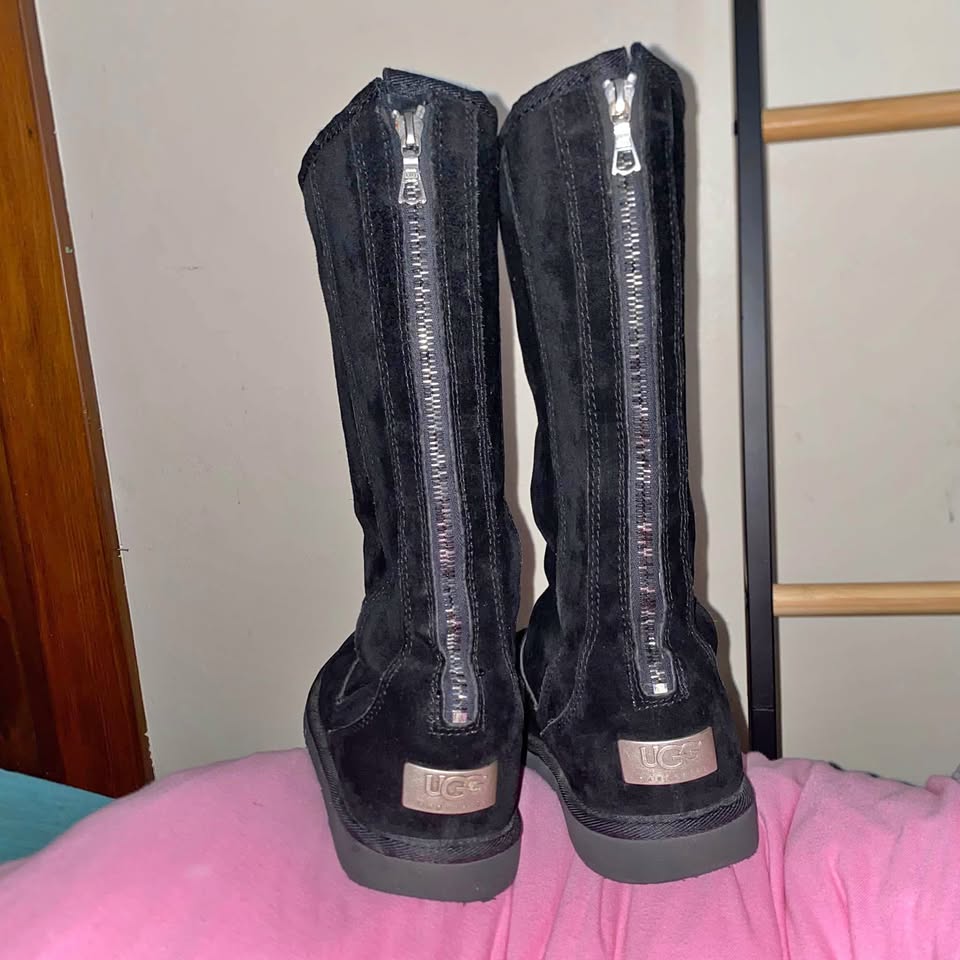UGG KNIGHTSBRIDGE TALL BLACK BOOTS