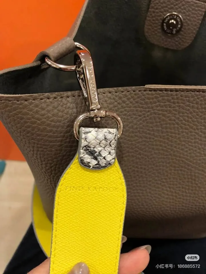 FIND KAPOOR Korean bucket bag with straps image indicator(4)