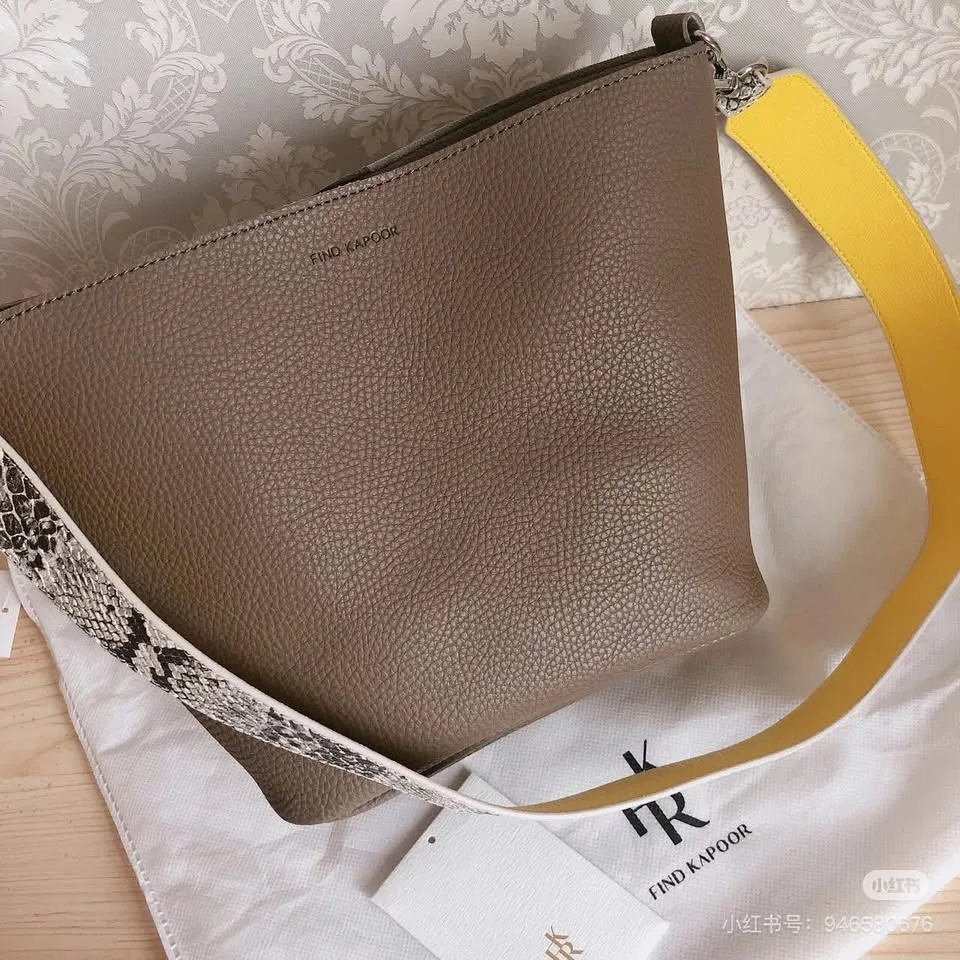 FIND KAPOOR Korean bucket bag with straps image indicator(5)