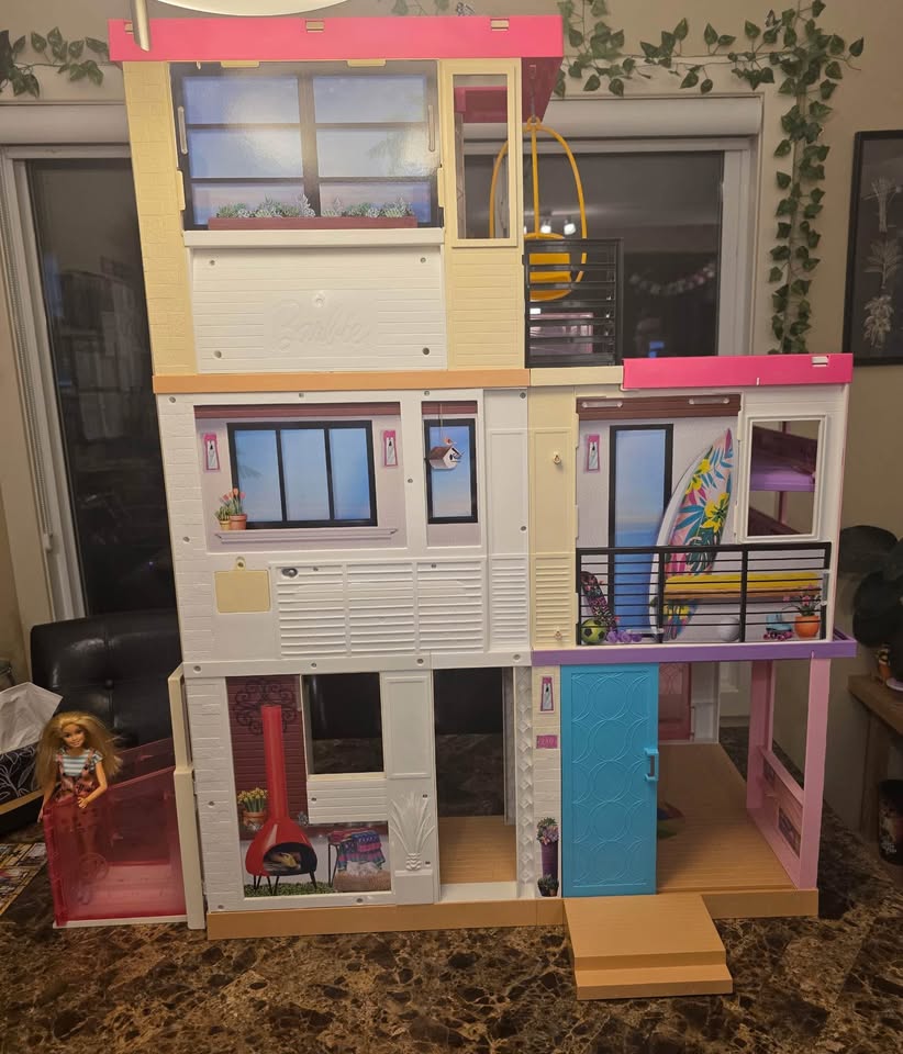 Big Barbie house like “new” - photo 2