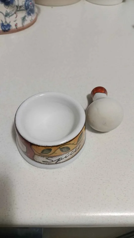 ‼️NEED GONE ASAP‼️Mortar & Pestle - $4 image indicator(3)