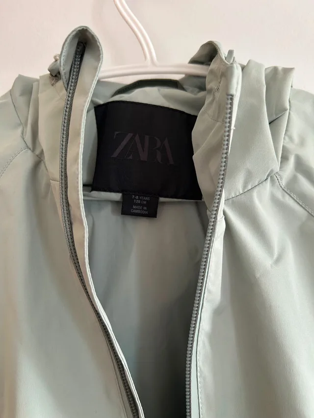 Boys Zara spring/rain jacket image indicator(2)