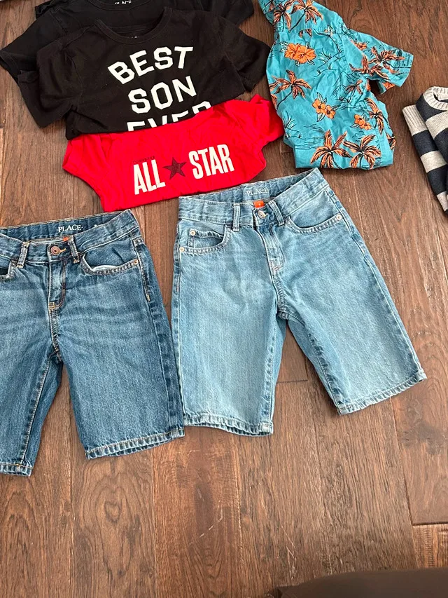 Boys clothing thumbnail