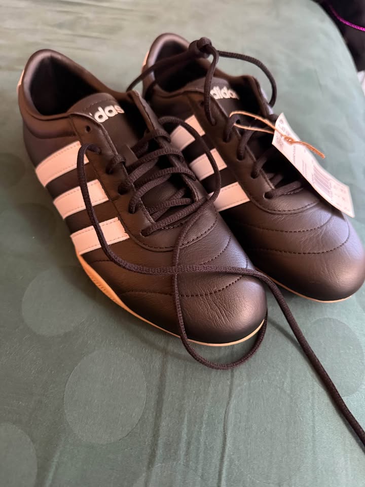 Adidas grand court low women shoes (size 71/2) - photo 2