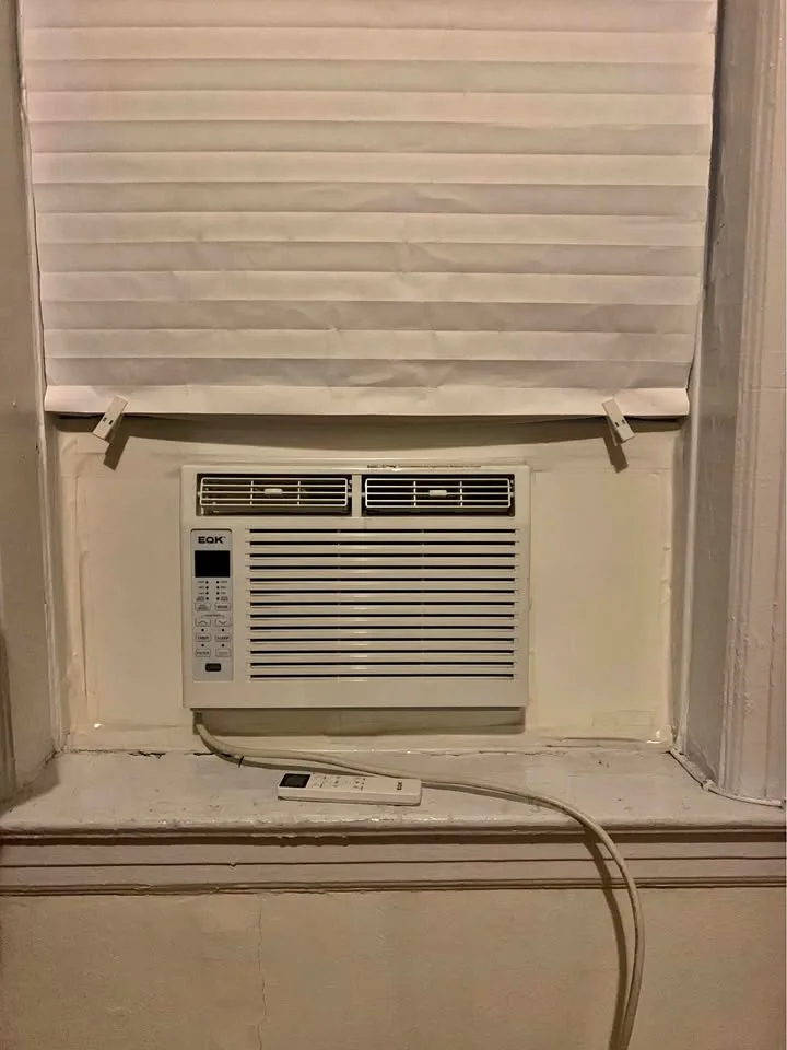 Small Window AC (EOK Brand)