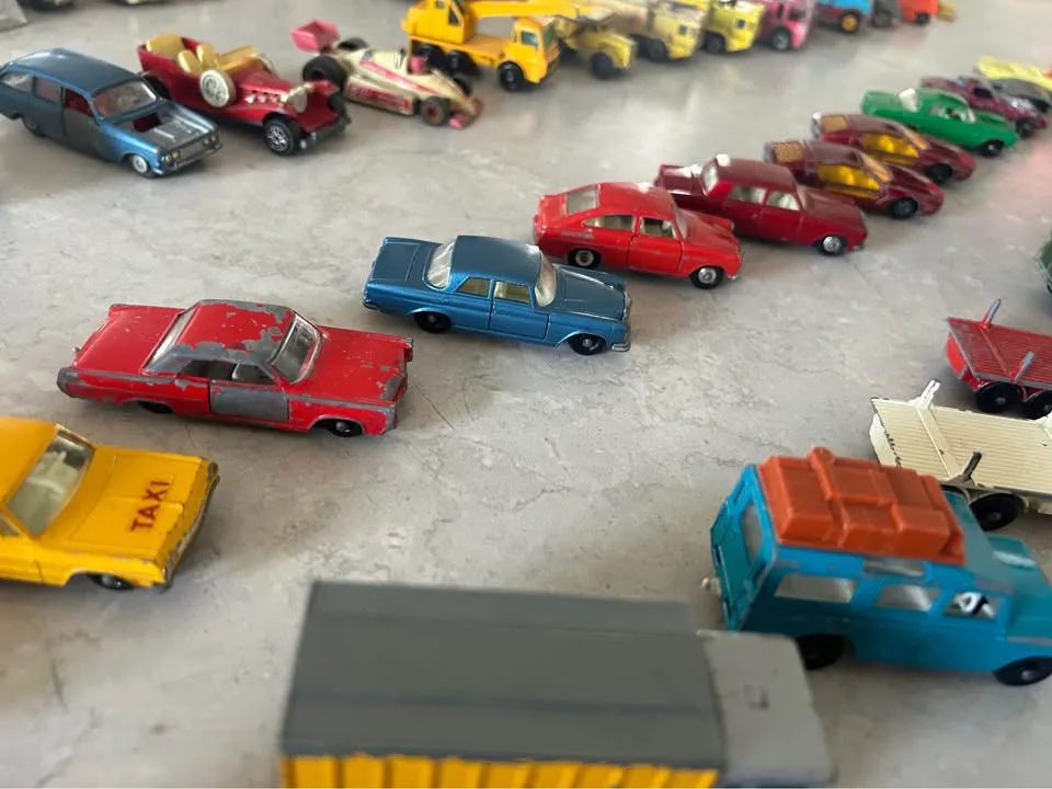 Vintage Matchbox Lot: 100+ ’60s-’70s Diecast Trucks & Cars 1250$ image indicator(6)