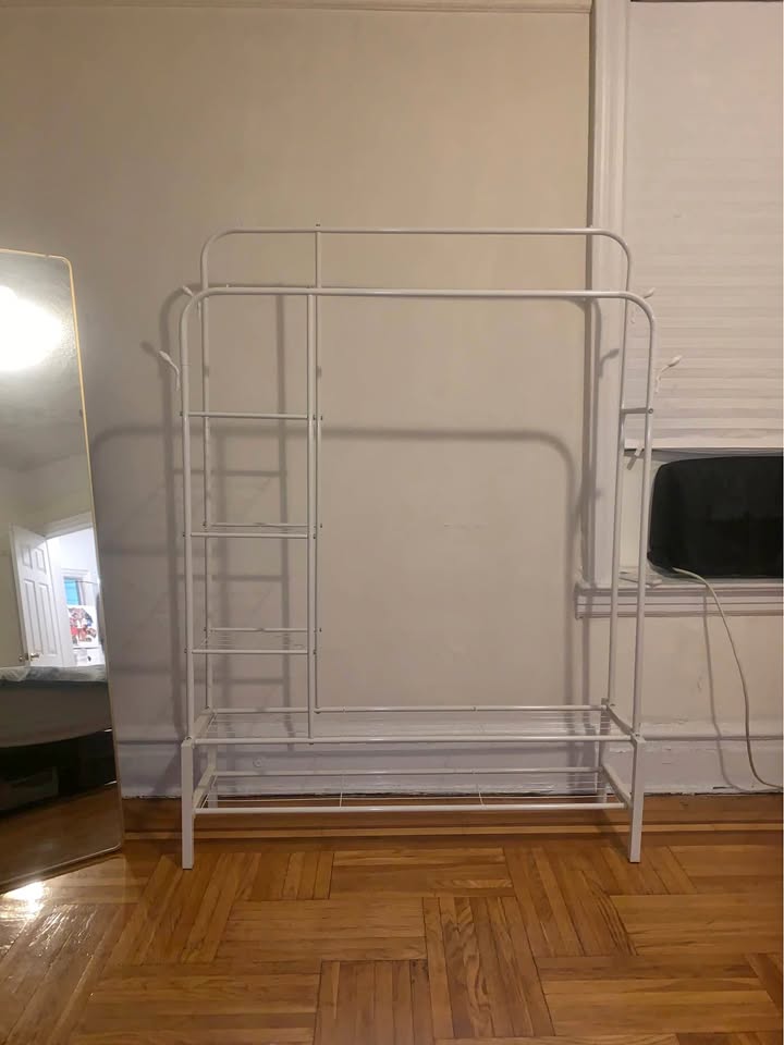 White Metal Garment Rack – Great Condition!